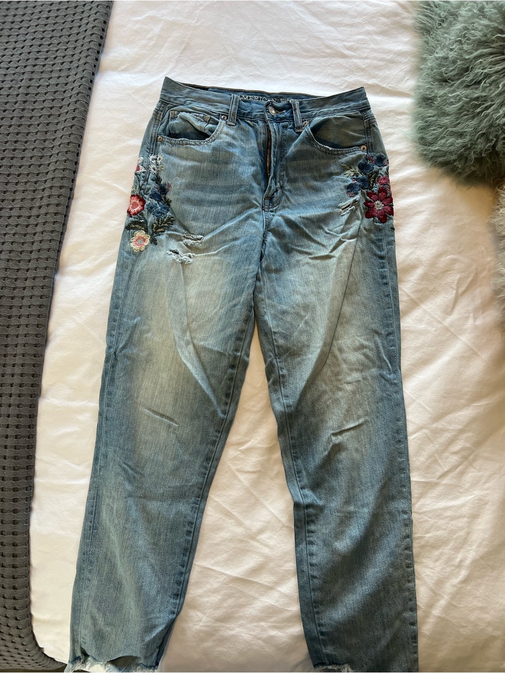 Embroidered Light Blue Women’s Jeans